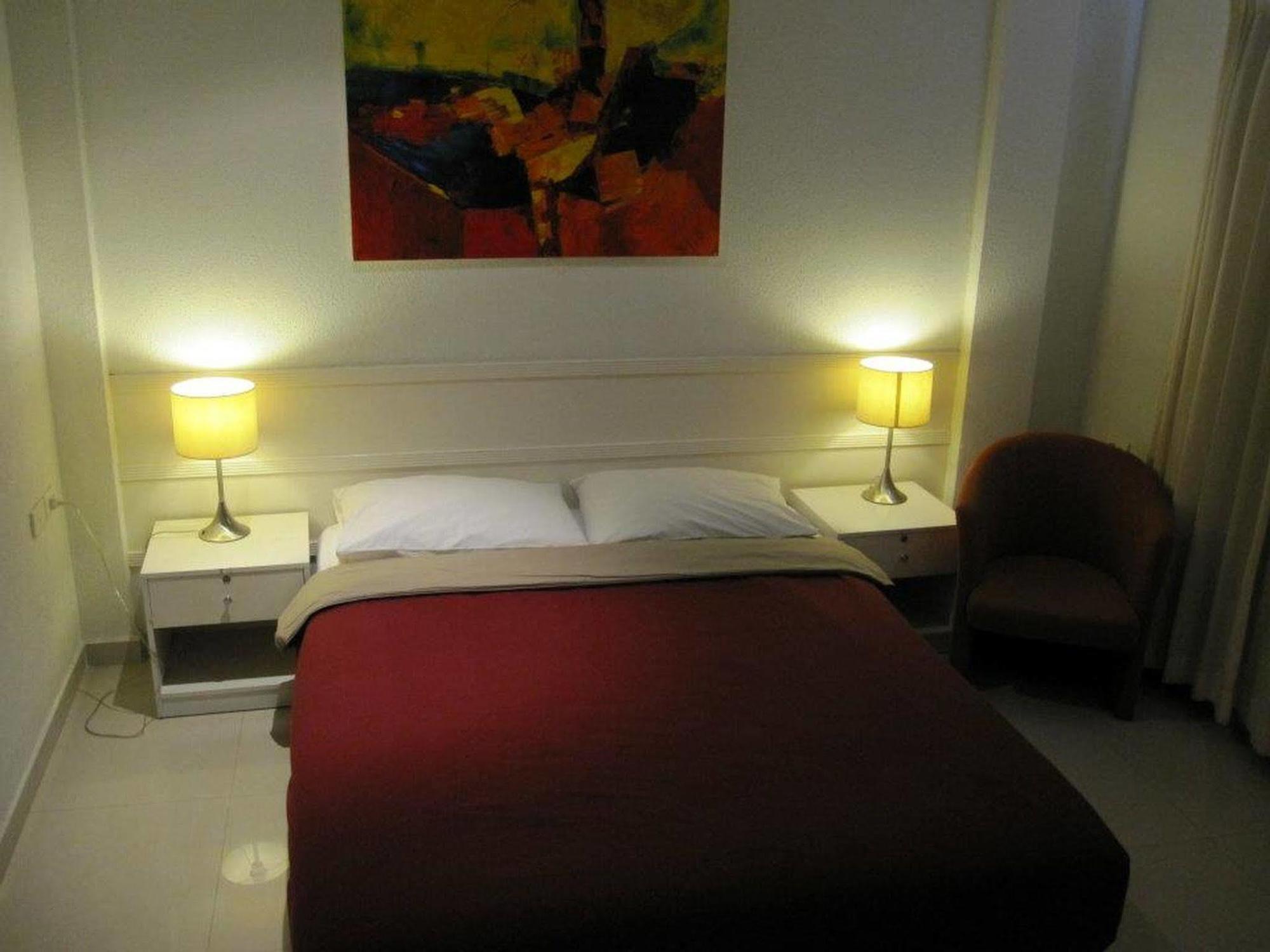 เวสเทอรี่ ฮิลล์ พัทยา Hotel Pattaya ภายนอก รูปภาพ