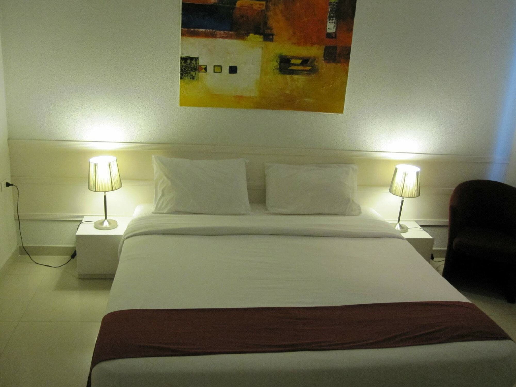 เวสเทอรี่ ฮิลล์ พัทยา Hotel Pattaya ภายนอก รูปภาพ
